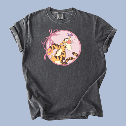 Tiger T-Shirt & Crewneck